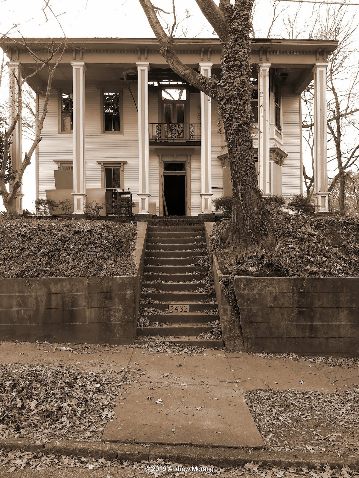 Urban Decay Lost Victorian House 2432 Cherry Street, Vicksburg