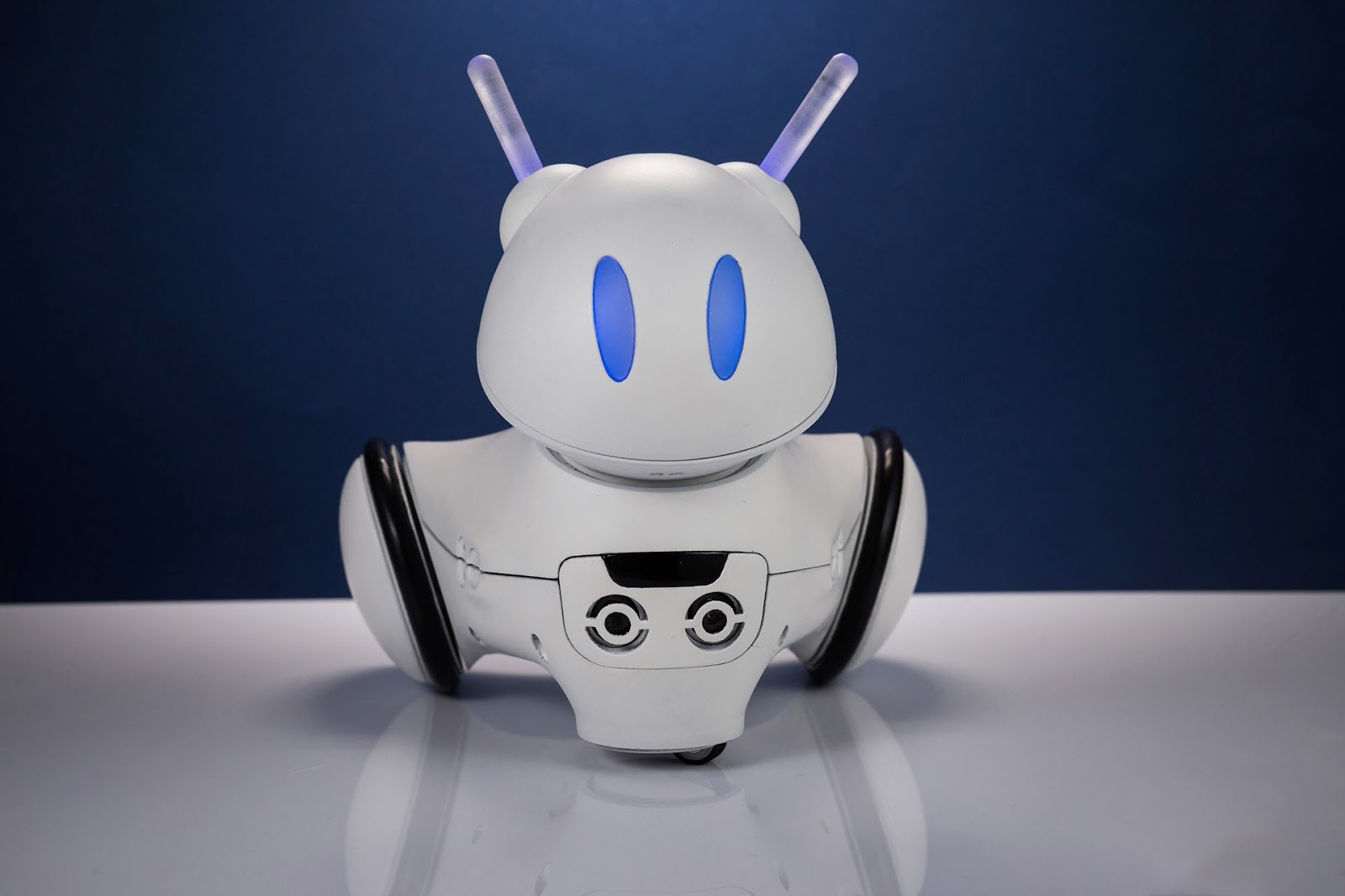 5 Amazing Robotic Gadgets you should buy in 2017 TechDoge