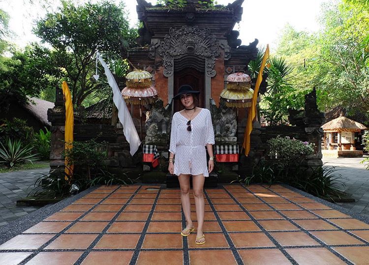 Foto Olla Ramlan Pamer Paha