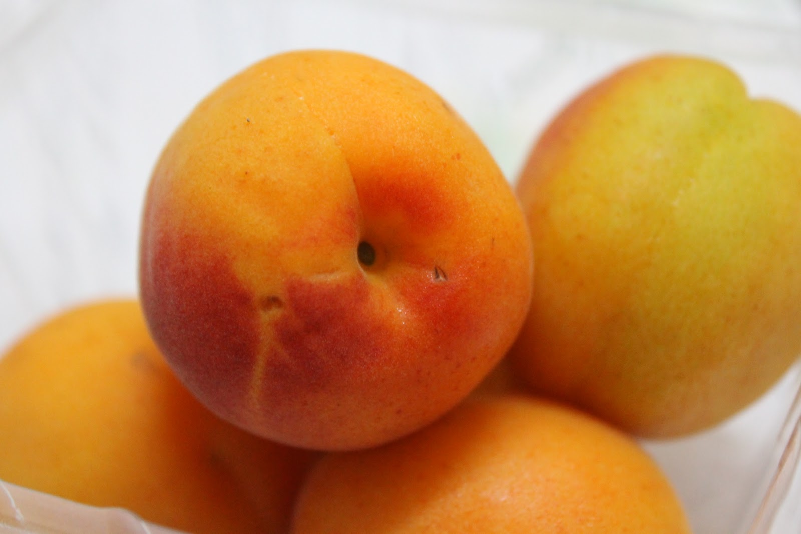 Catatan harian dunia masakan: Apricot Upside down cake