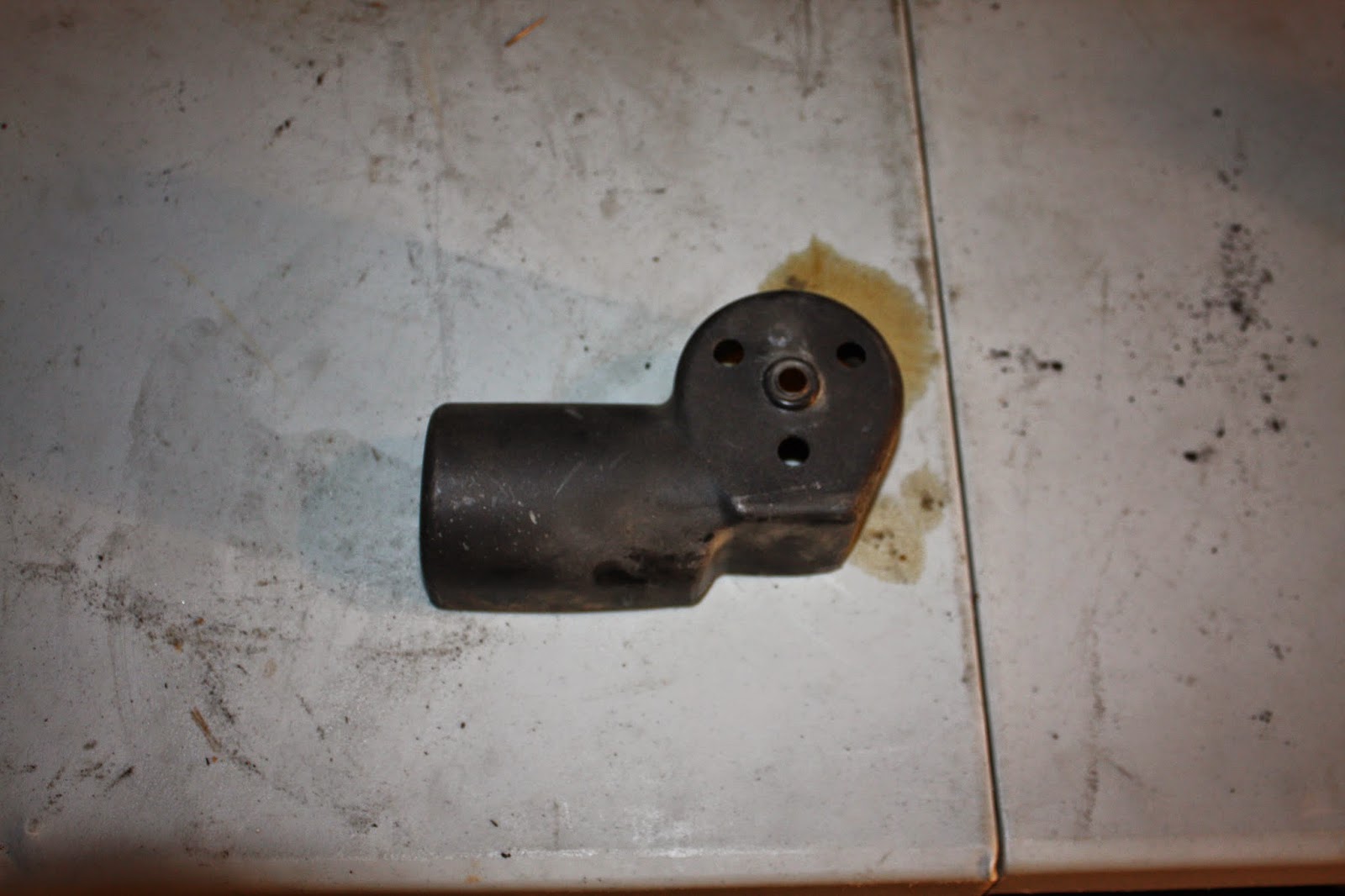 KrEvCon BMW Parts E30 Windshield Wiper Motor Cover