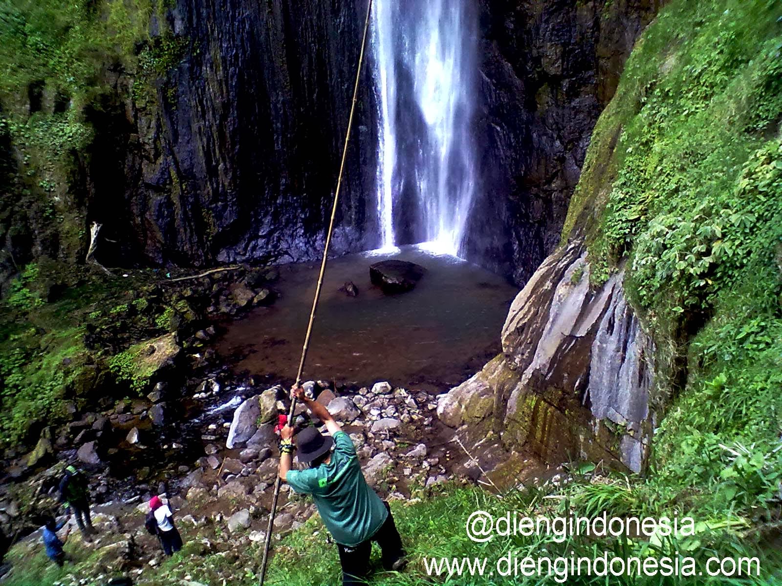 Wisata Air Terjun Dieng - Dieng Indonesia