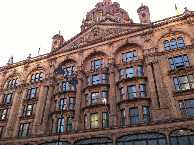 A Christmas Eve Tour of Harrods of London by The Everyday Home