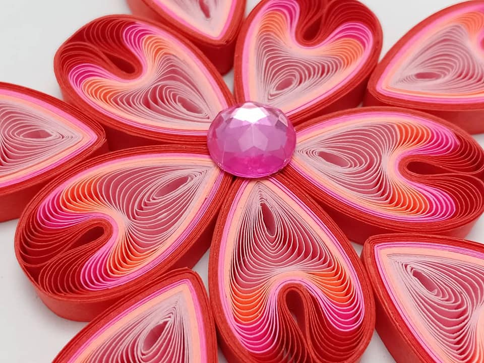 AZLINA ABDUL Four colours shell shape quilling flower
