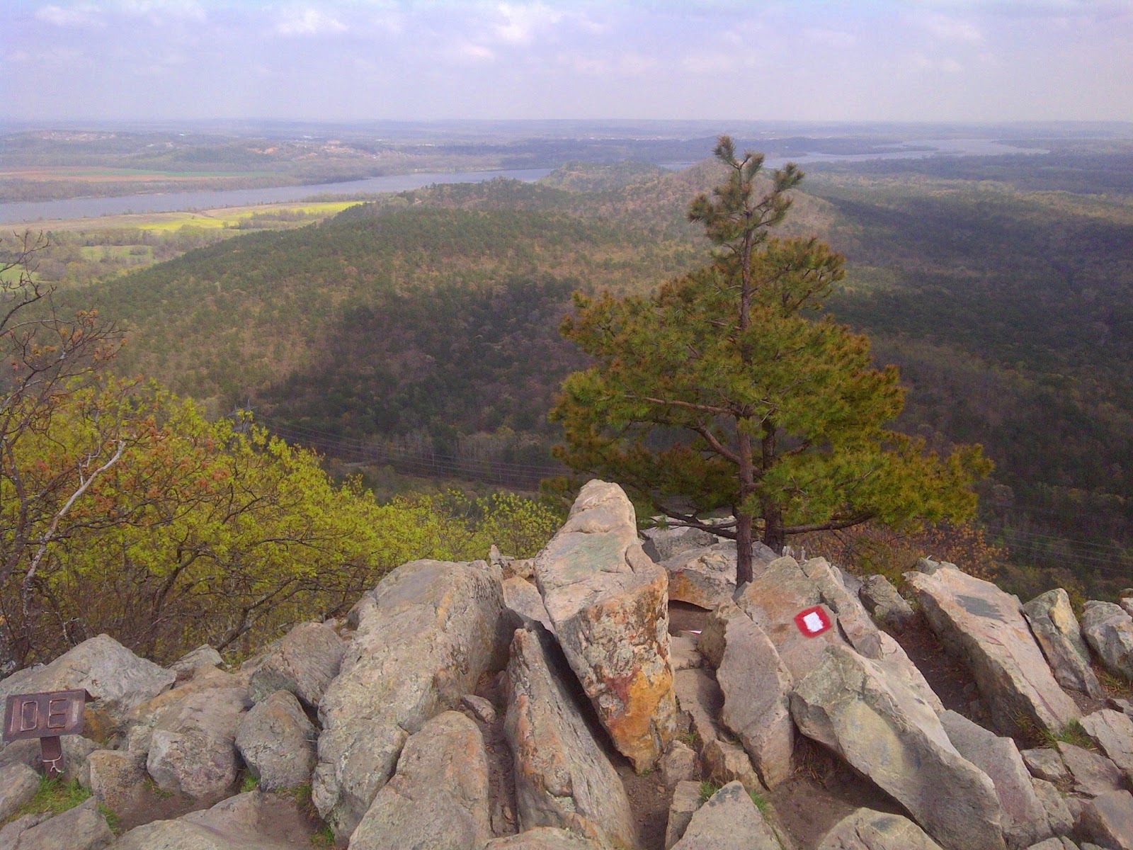 HikeyHikey! Hiking Little Rock Arkansas Pinnacle Mountain State Park