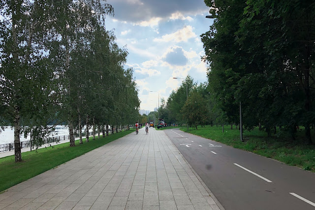 набережная парка имени 850-летия города Москвы
