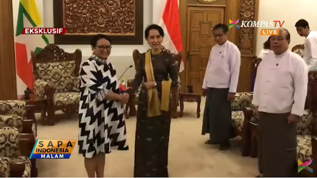 Fadli Zon: Menlu RI ke Myanmar Masih Senyam-Senyum Fadli Zon: Menlu RI ke Myanmar Masih Senyam-Senyum