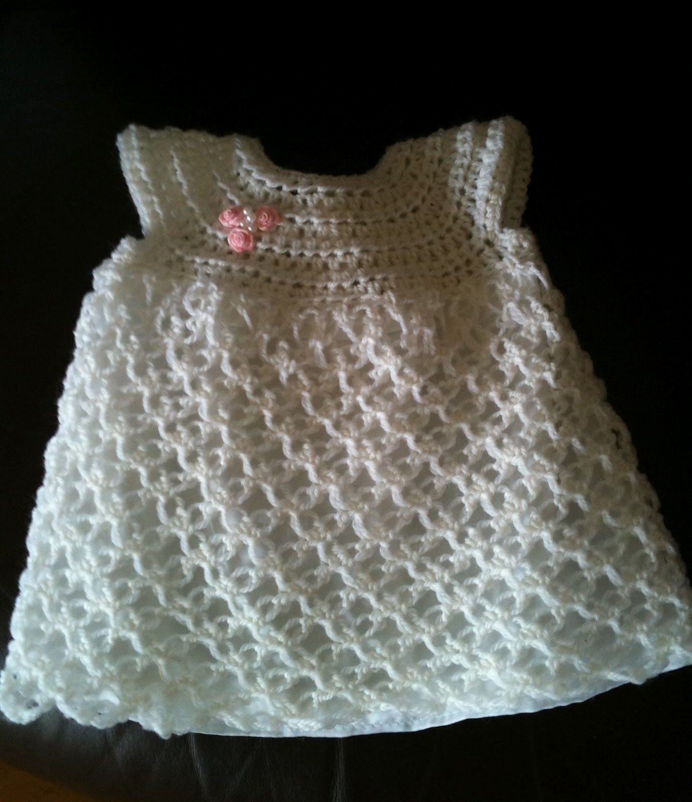 heklet babykjole gratis oppskrift