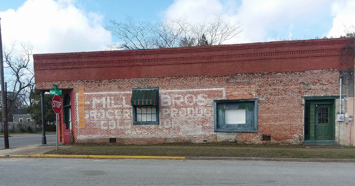 Ghost Sign in Pavo