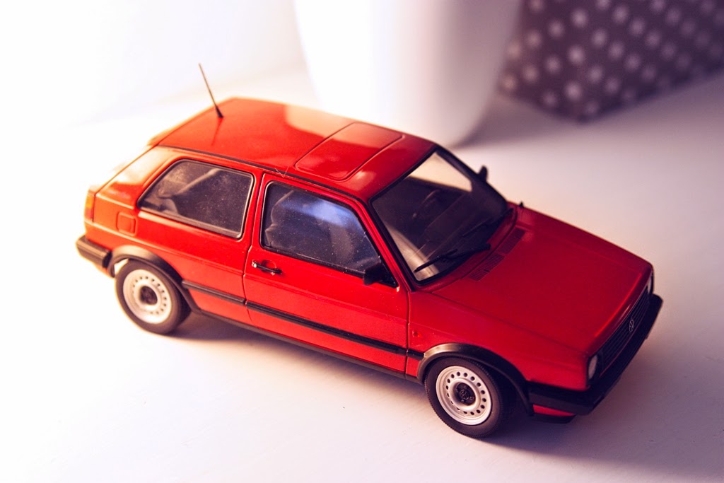 1/18 Norev Volkswagen Golf CL