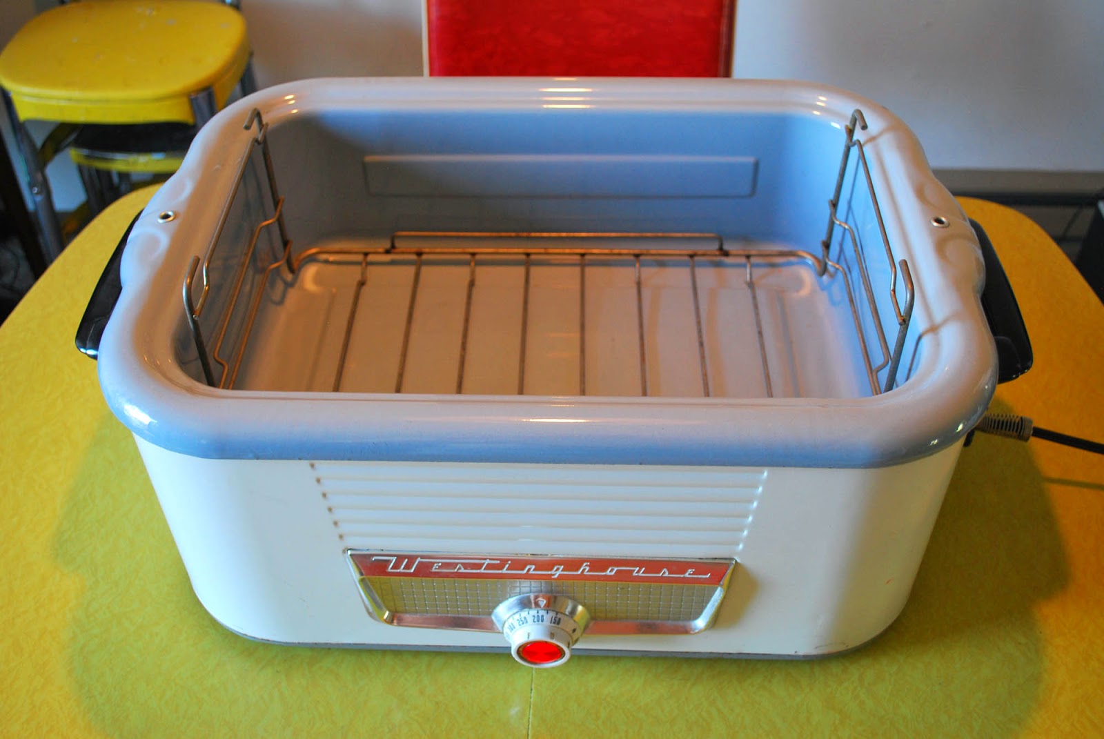 outside of the bubble: Westinghouse roaster oven