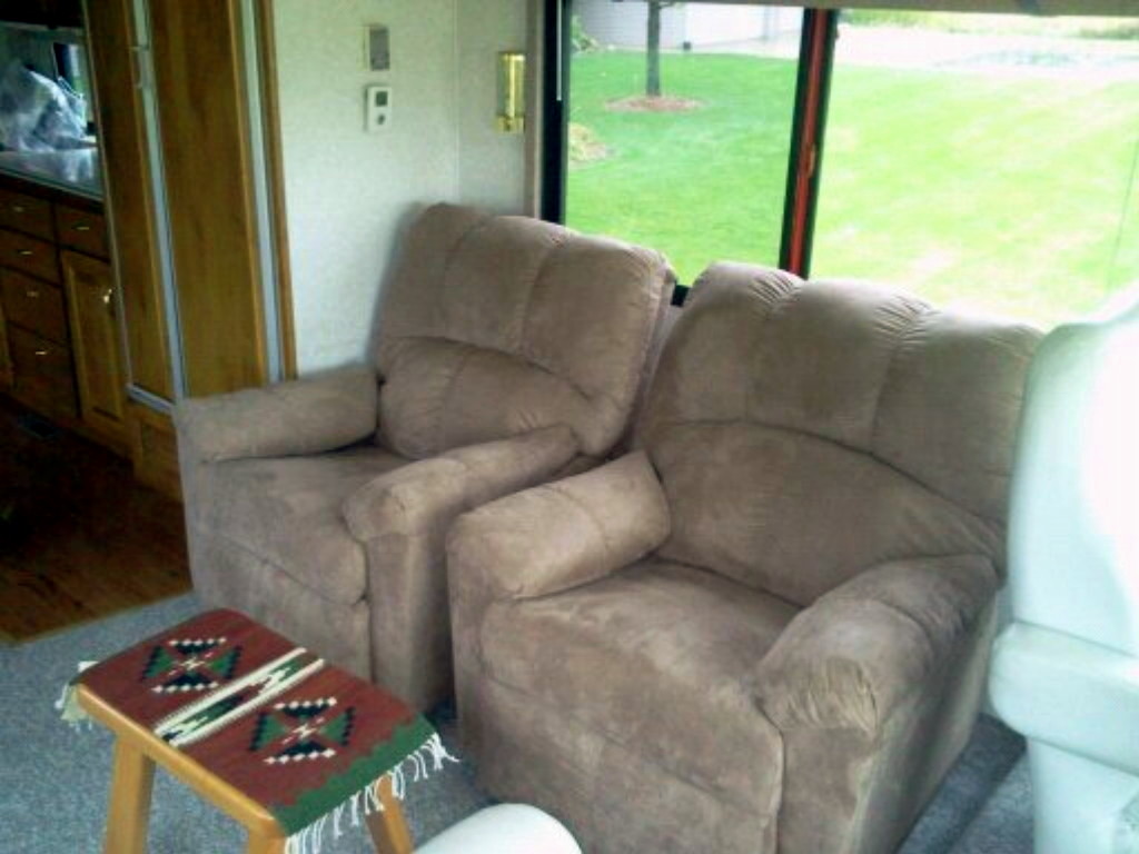 What A View!!! MOTORHOME MODIFICATION Removing the Couch and Adding