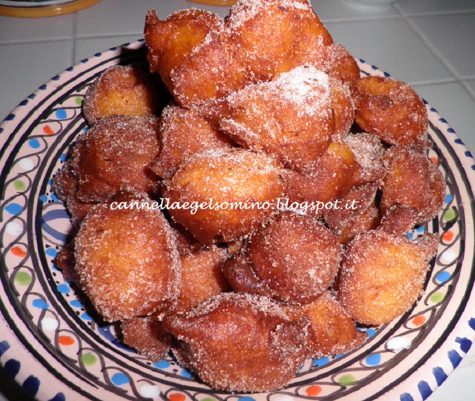 frittelle di carnevale in giallo