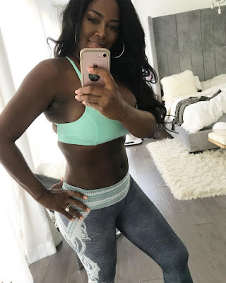 #Rhoa star Kenya Moore shows off amazing post baby bod 3 weeks after giving birth