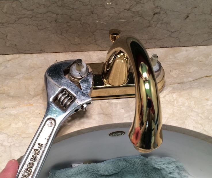 Handy Mechanical Fix Leaking Faucets in Your Home