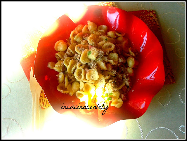 orecchiette con maiale e acciughe !!!