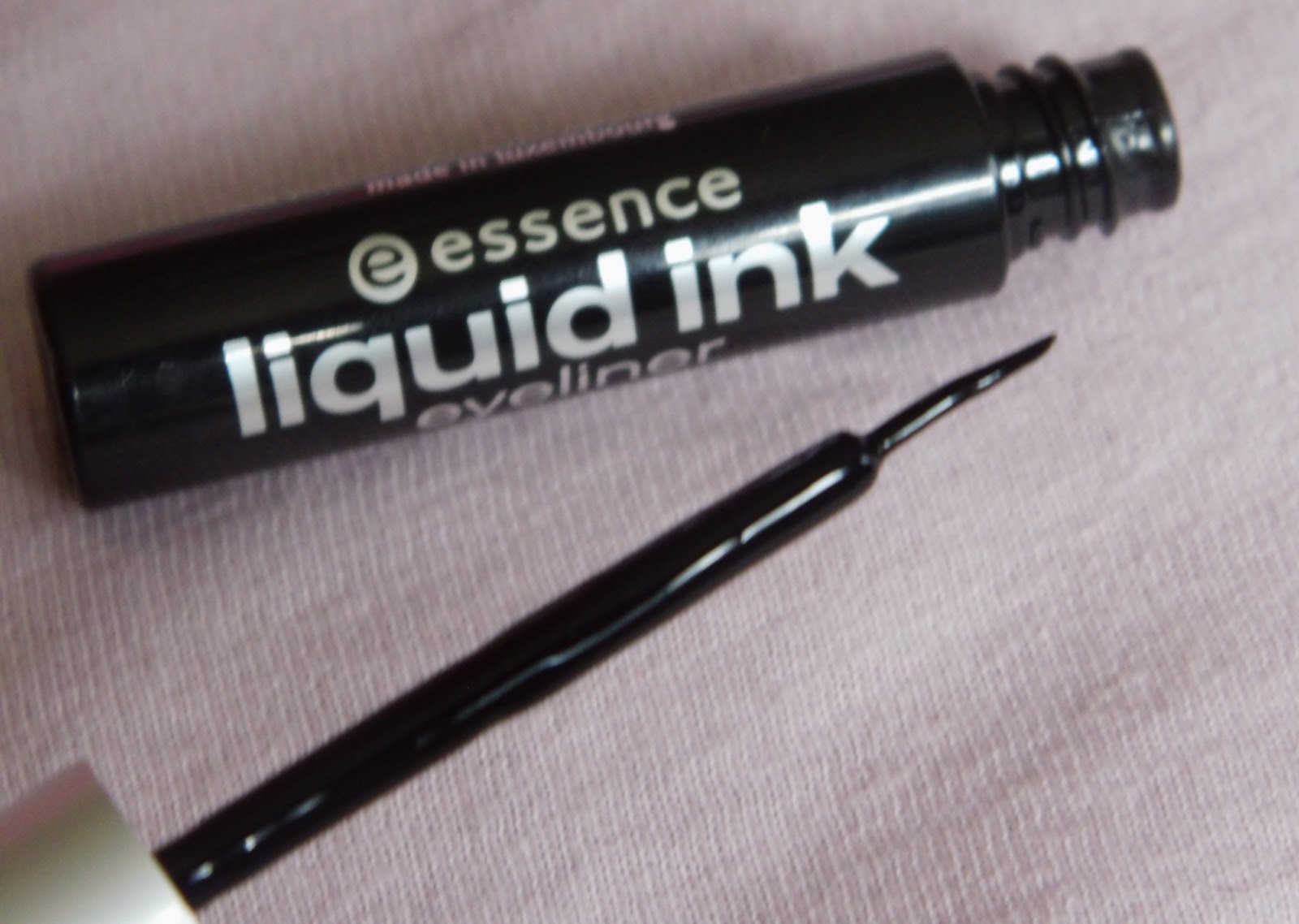 Lynn's Lookbooks Essence liquid ink eyeliner review!