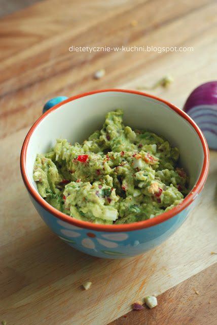 Pasta z awokado i jajka