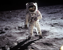 Neil Alden Armstrong. Apolo XI. Superficie lunar. 21 de julio de 1969