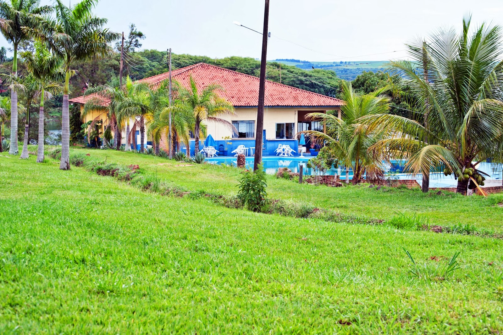 COMERCIAL PORECATU: HOTEL FAZENDA RODA D'AGUA