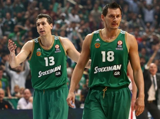 Λένε όλοι "αντίο"...