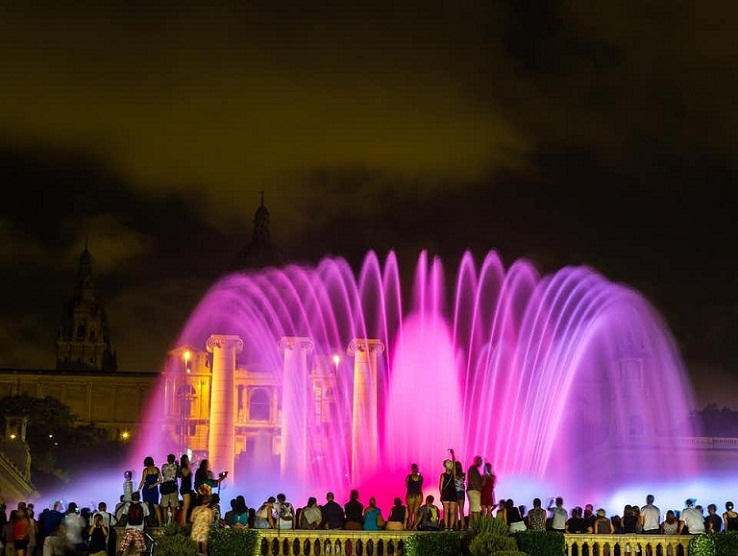 Magic Fountain of Montjuic, Air Mancur Indah di Spanyol Magic Fountain of Montjuic, Air Mancur Indah di Spanyol
