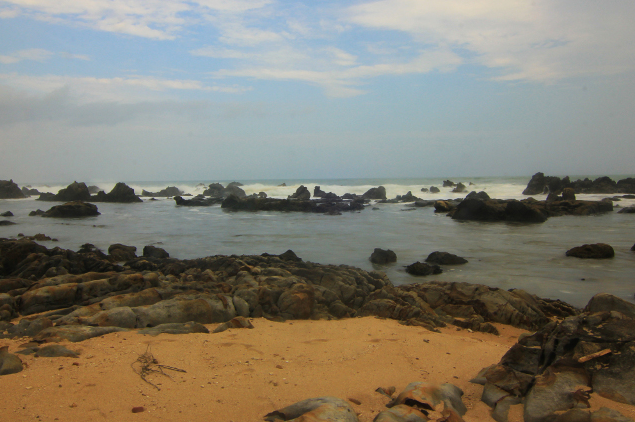 Pantai di Banten Banten adalah salah satu provinsi yang mempunyai perkembangan lumayan pesat Pantai di Banten