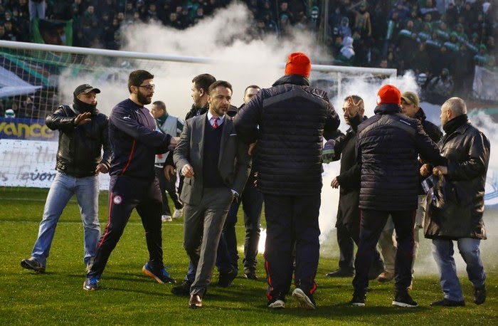 Προκλητικός ο Περέιρα, ένταση στη Λεωφόρο (Pics)