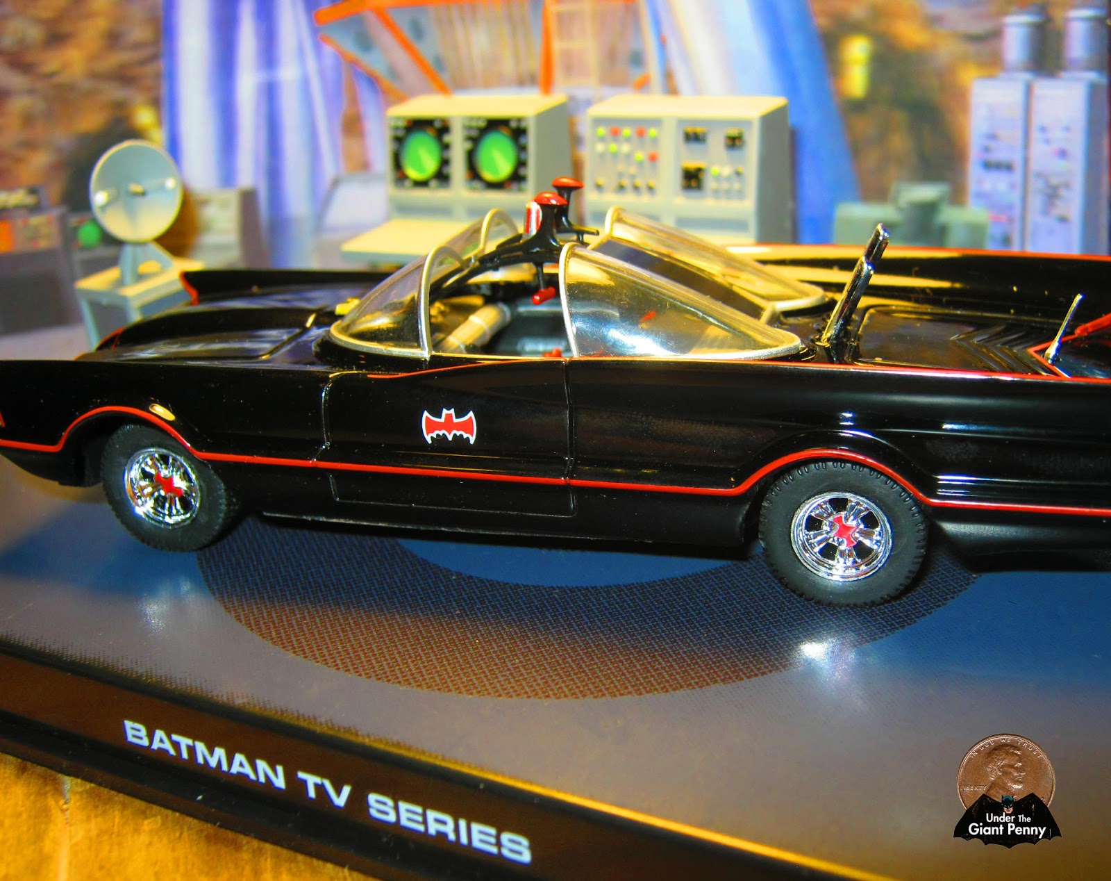 Under the Giant Penny: Eaglemoss 1966 Batmobile