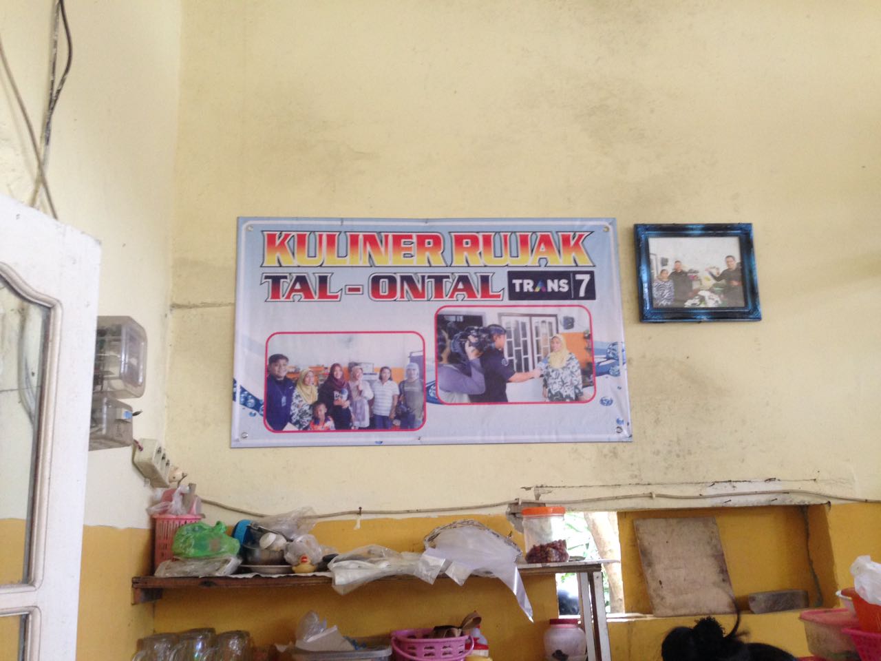 Potre Madhura Kuliner Rujak Tal Ontal