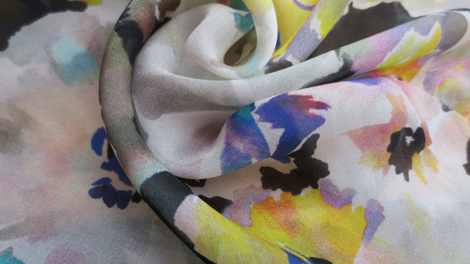 Predatex Silk A person whose skin is susceptible to allergies should