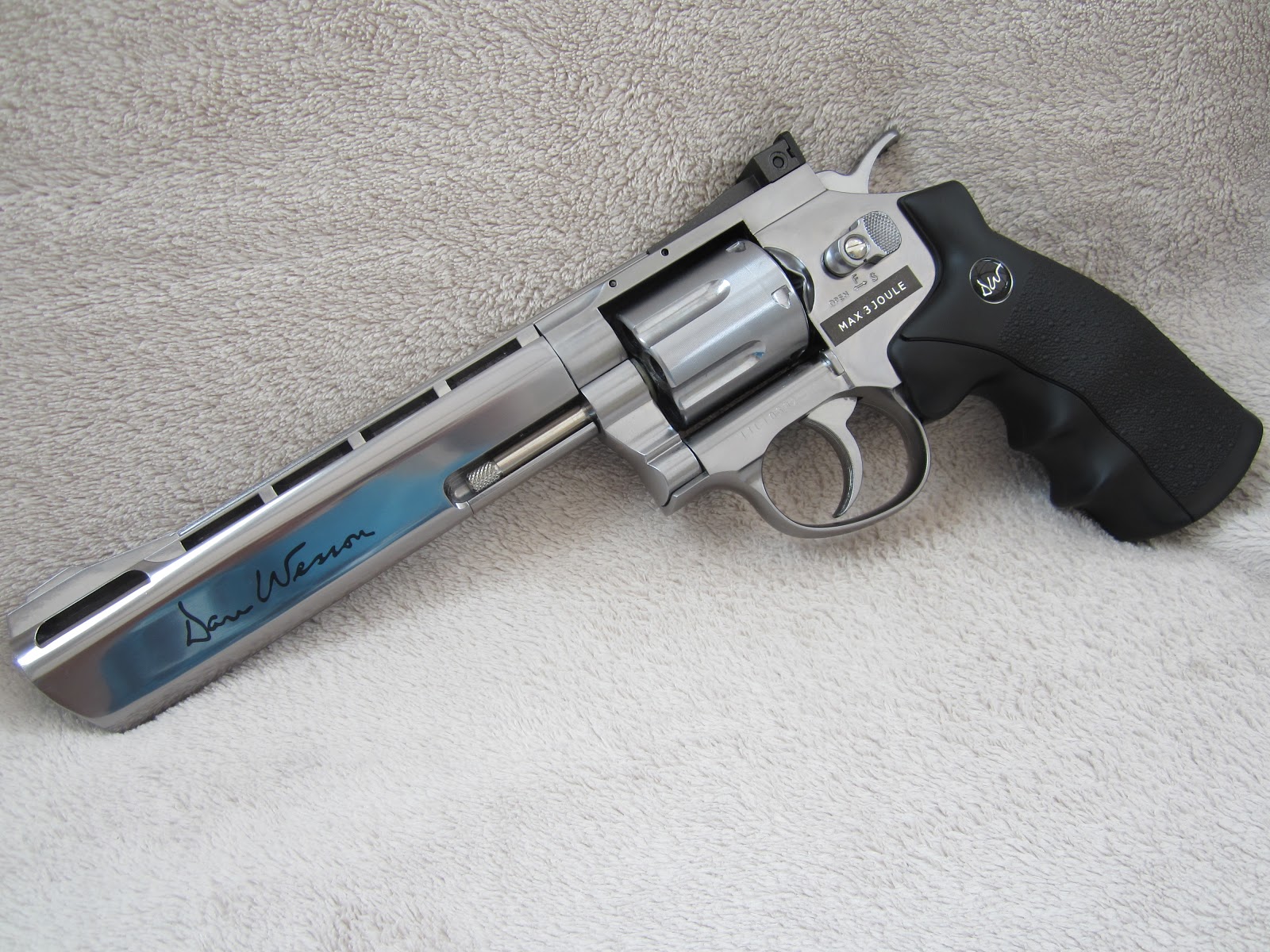 Replica Reviews ASG Dan Wesson 6" revolver