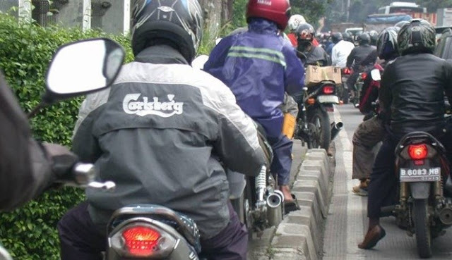  hampir di semua kota di Indonesia dikala ini terjadi kemacetan Fakta-Fakta Dibalik Tertibnya Lalu Lintas di Purwokerto