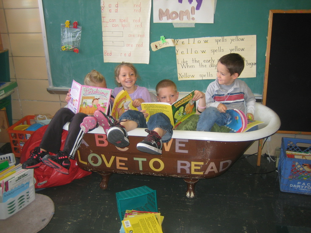 blog+2011+088 - Kindergarten Literacy Centers