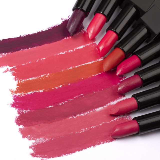 NYKAA LUXE CELEBRATES FIRST BRICK-AND-MORTAR STORE OPENING IN BANGALORE NYKAA LUXE CELEBRATES FIRST BRICK-AND-MORTAR STORE OPENING IN BANGALORE