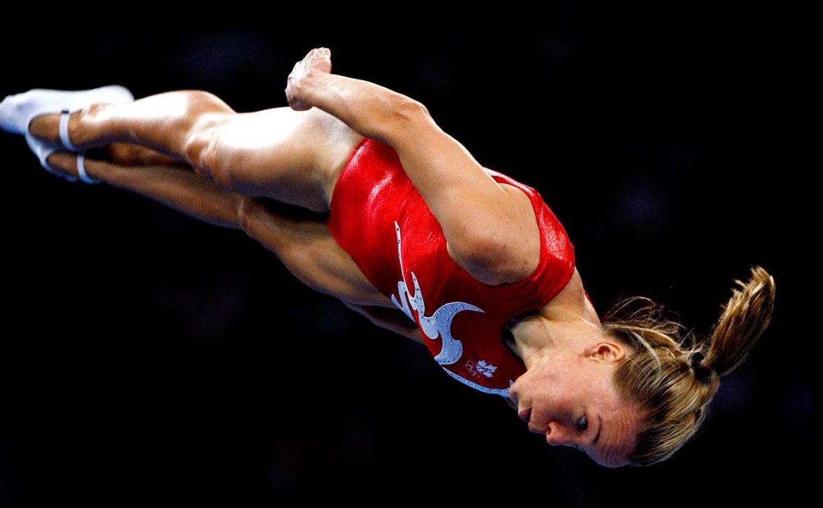 Спортивная гимнастика 2000. Спортивная гимнастика тело. Олимпиада 2004 спортивная гимнастика женщины. Трамплин гимнастика. Гимнастика , игры , туризм,.