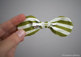 Knotted Bow Barrette | DIY Bows| by CustodiansofBeauty.blogspot.com