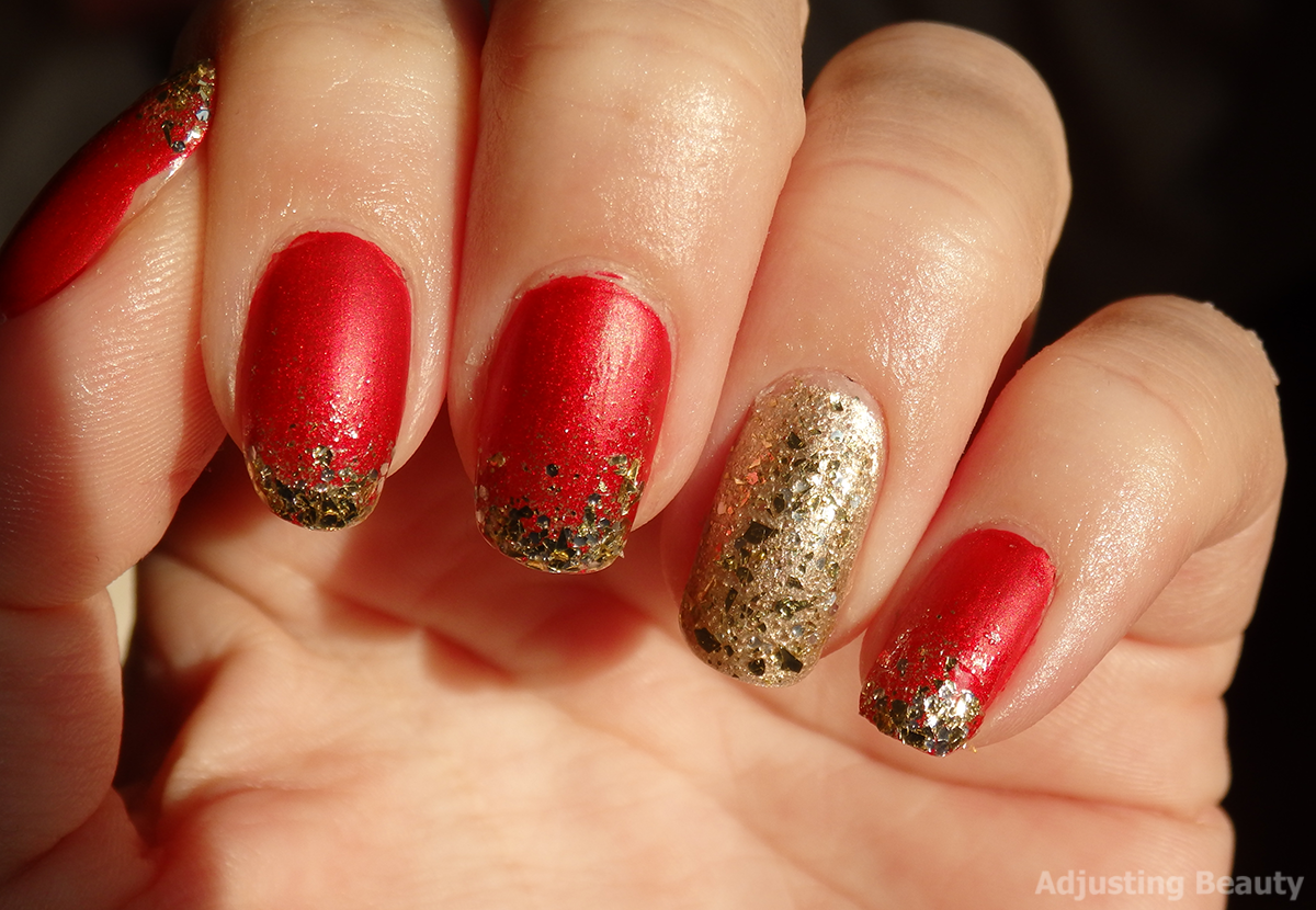 Classic Red And Gold Christmas Manicure - Adjusting Beauty