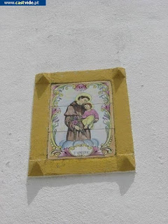 Azulejos e Placas de Pedra de Castelo de Vide, Portugal (Tiles)