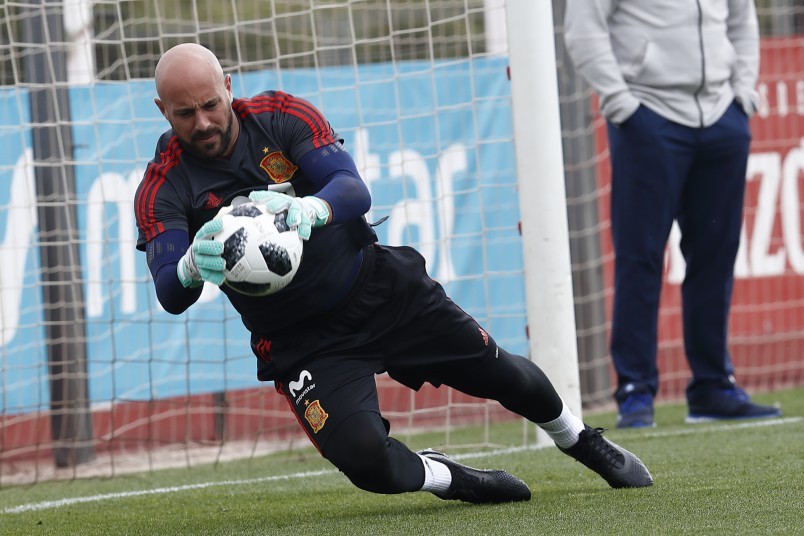 More Adidas | Spain Reserve Goalkeeper Pepe Switches Boot & Gloves - Footy Headlines