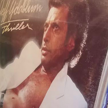 Jeff Goldblum’s Thriller :「ソー : ラグナロク」のジェフ・ゴールドブラムが、1982年に大ヒットを飛ばしたアルバム「スリラー」の貴重なLP盤を発見 ! !
