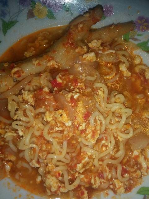 5 Cara Kreatif Masak Mie Instan, Dijamin Bikin Ngiler 5 Cara Kreatif Masak Mie Instan, Dijamin Bikin Ngiler