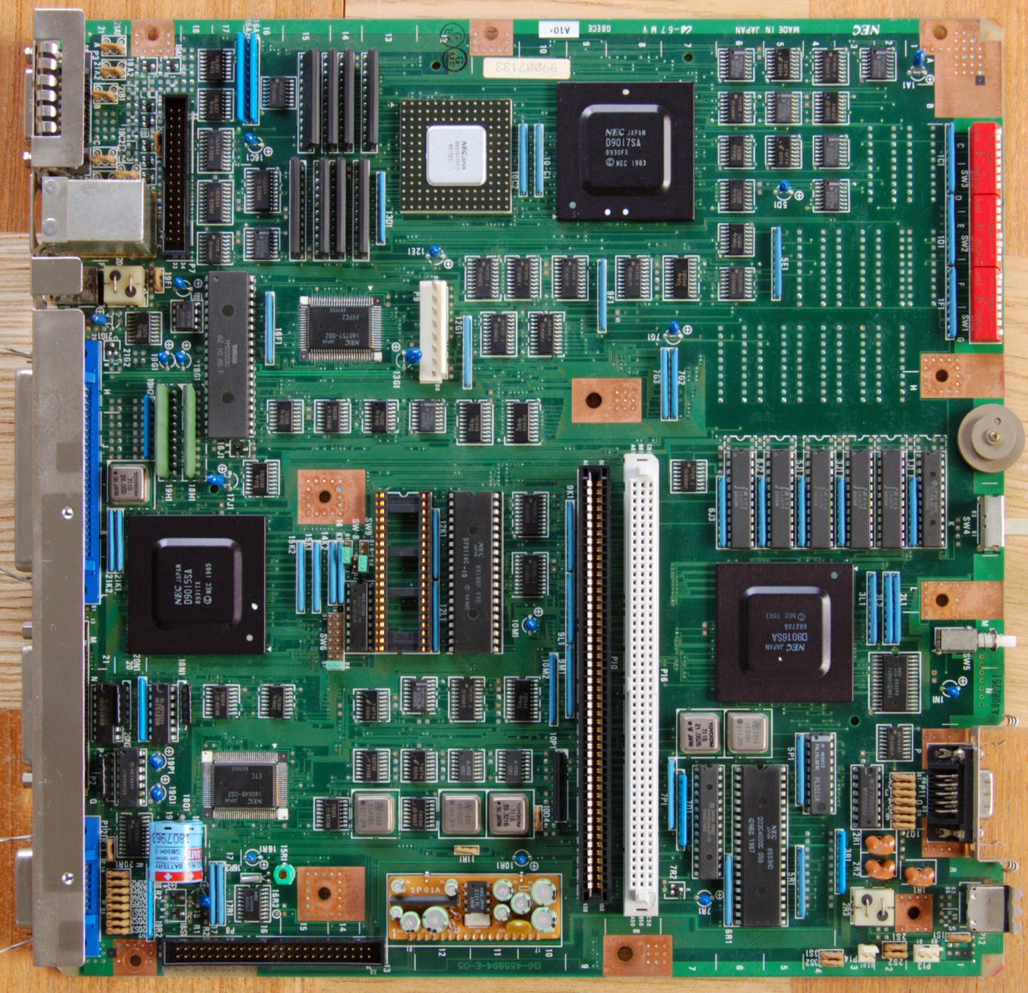 NEC PC-9801EX2 の修理（電源ランプ点灯するけど起動しない）