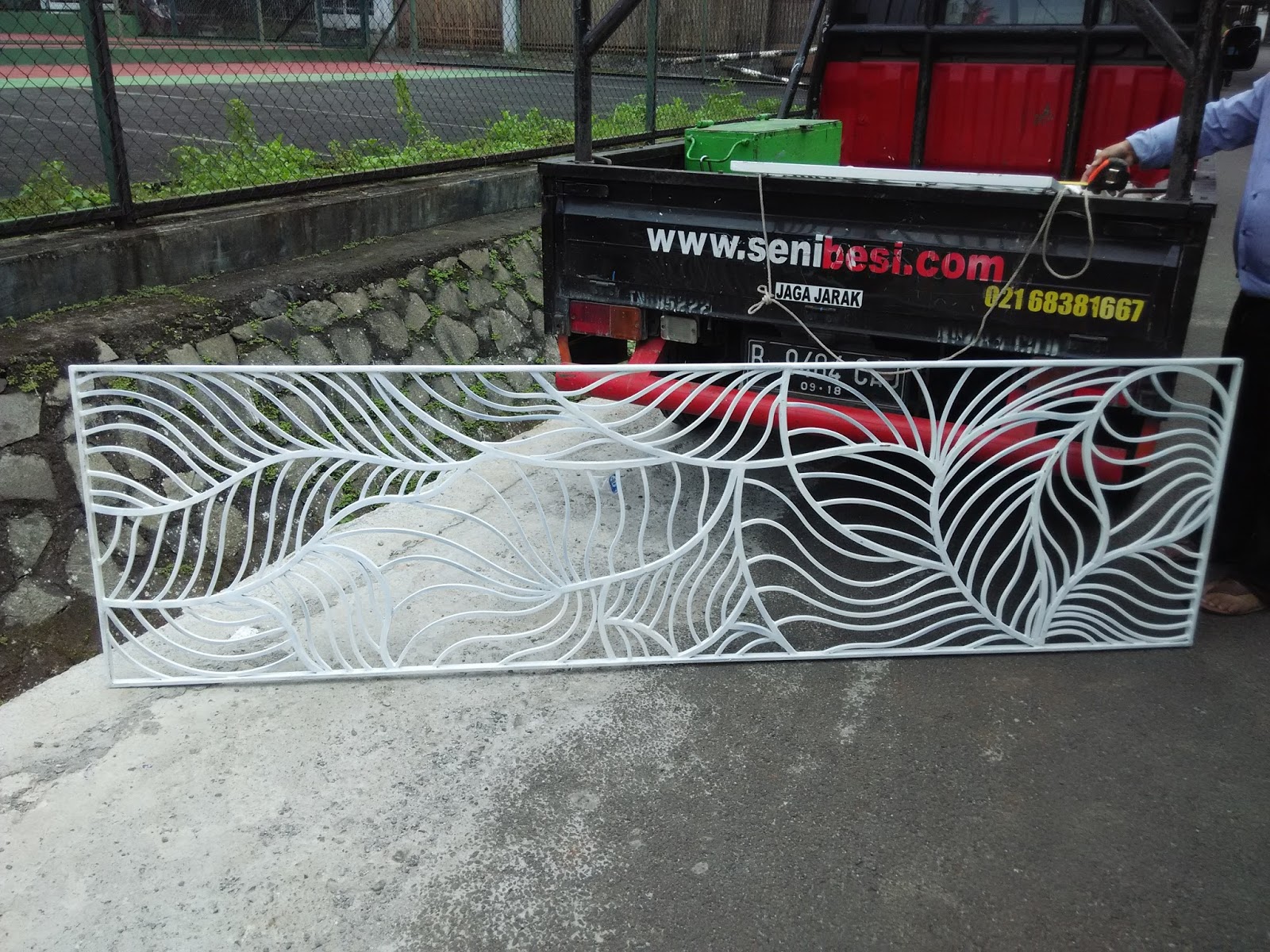canopy carport kanopi Balkon motif daun rambatan besi isi canopy carport kanopi Balkon motif daun rambatan besi isi