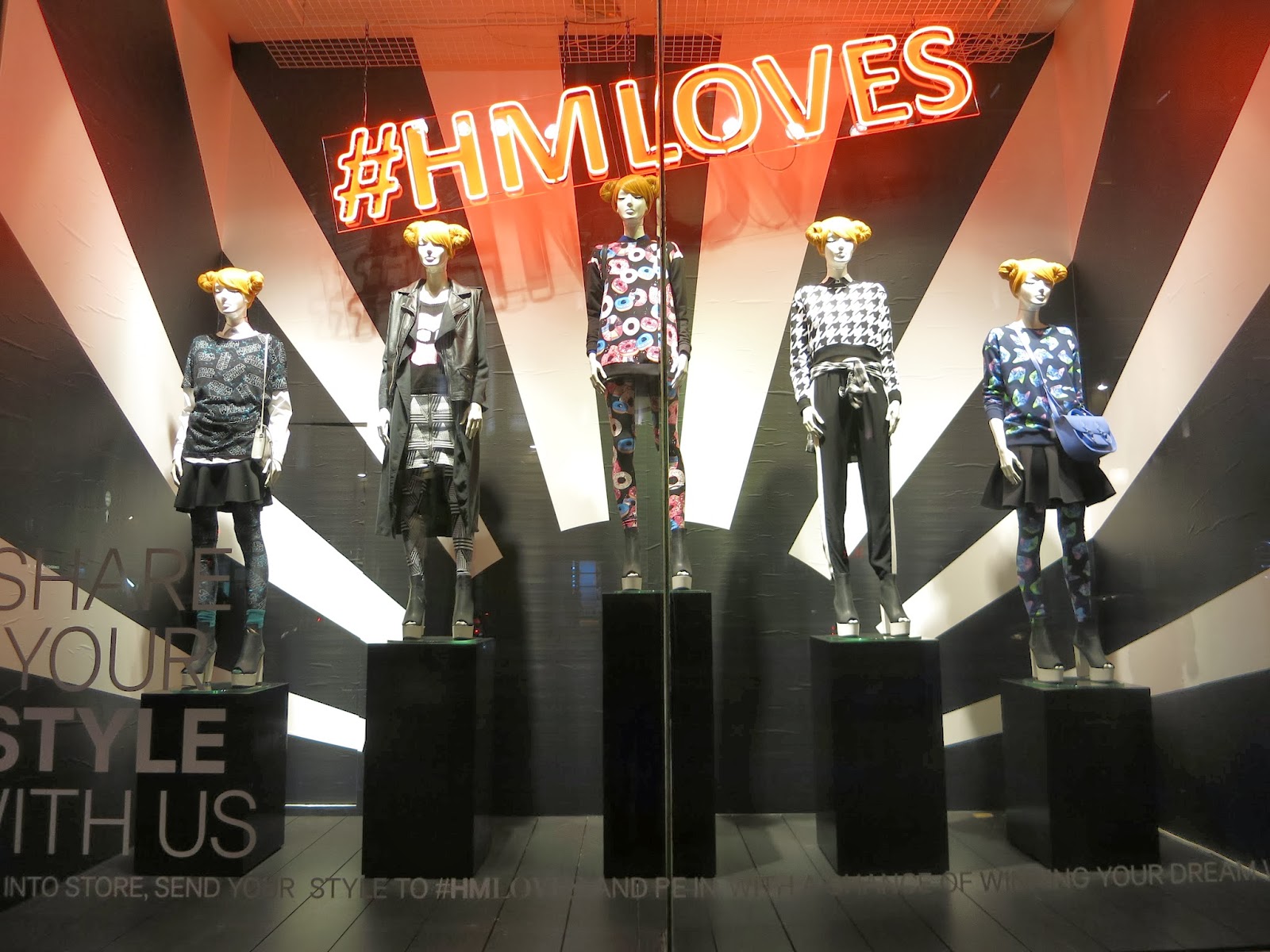 RetailStoreWindows.com: H&M, London