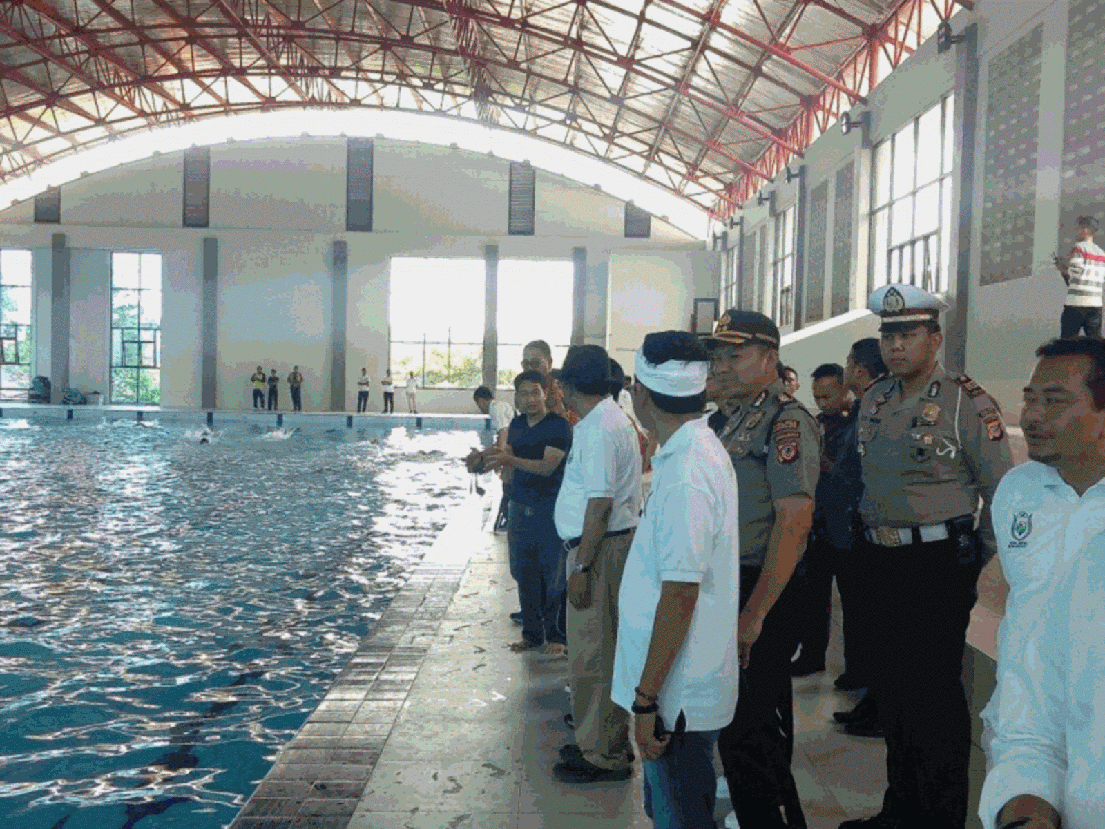 Polres Purwakarta Modern News Kapolres Puwakarta Bersama Bupati Dampingi Menteri Dpdtt Ri Dan Menteri Kominfo Ri Resmikan Kolam Renang Indoor Dan Secara Simbolis Membuka Grand Final Dan Launching Liga Desa Nusantara Di