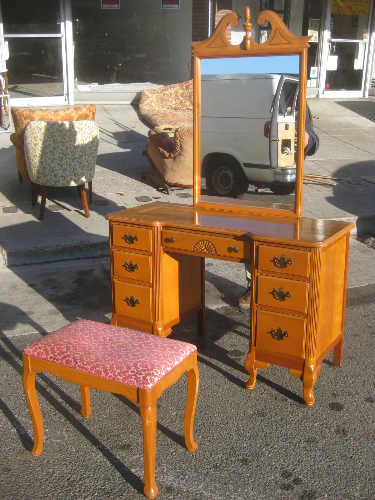 UHURU FURNITURE & COLLECTIBLES SOLD Vanity + Mirror + Bench 145