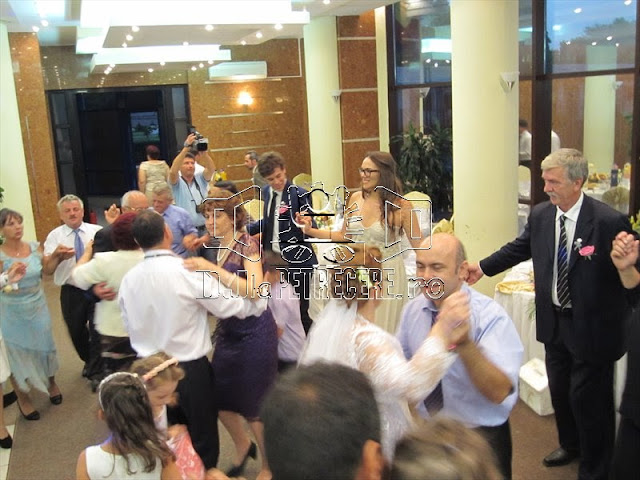 Petrecere de nunta - Arenele BNR 2013 - DJlaPetrecere.ro