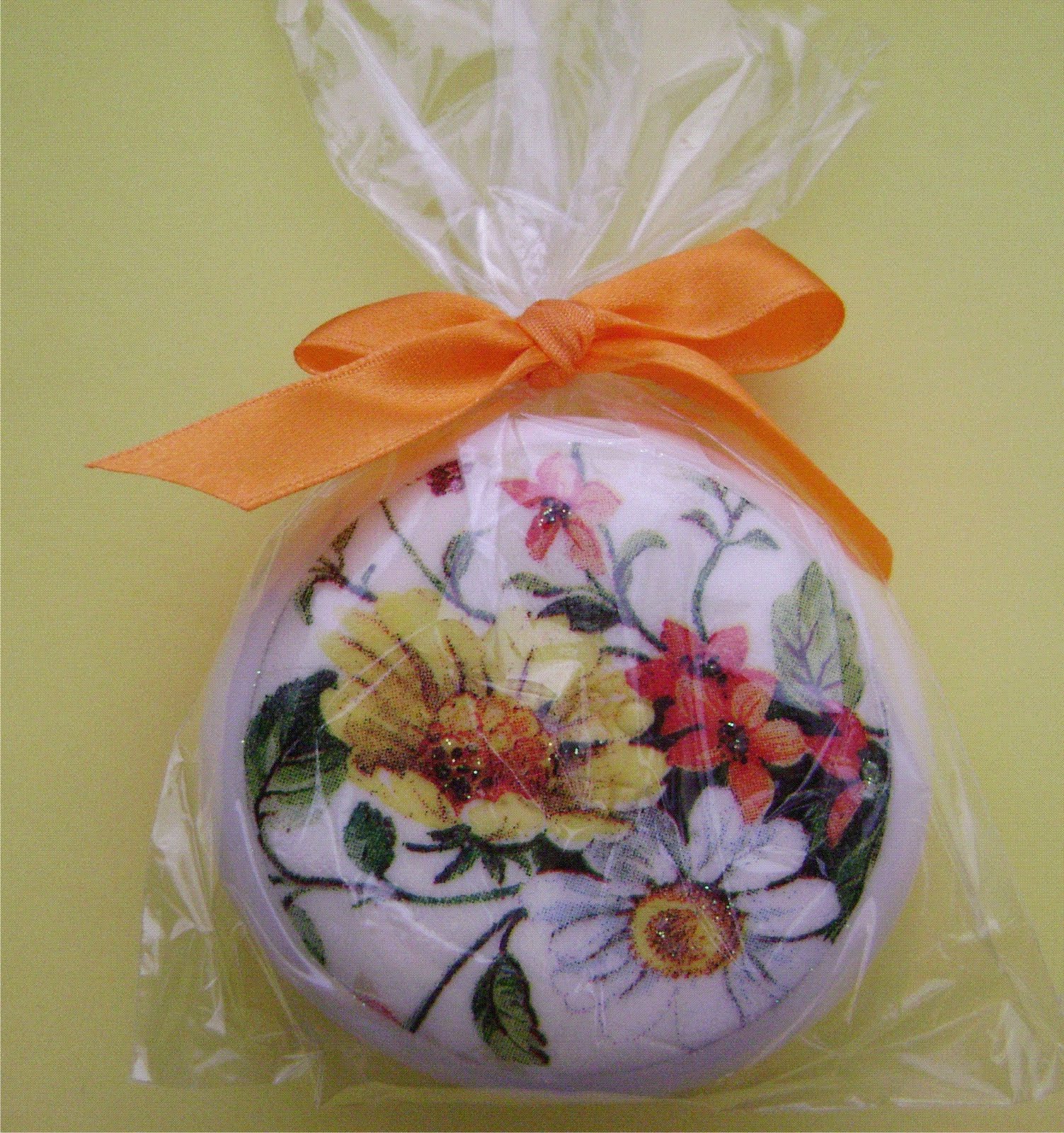 Michele Artes em Decoupage decorado para lembrançinha