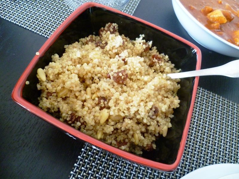 Bentown: Quinoa mit Rosinen und Pinienkernen + gewürzter Reis